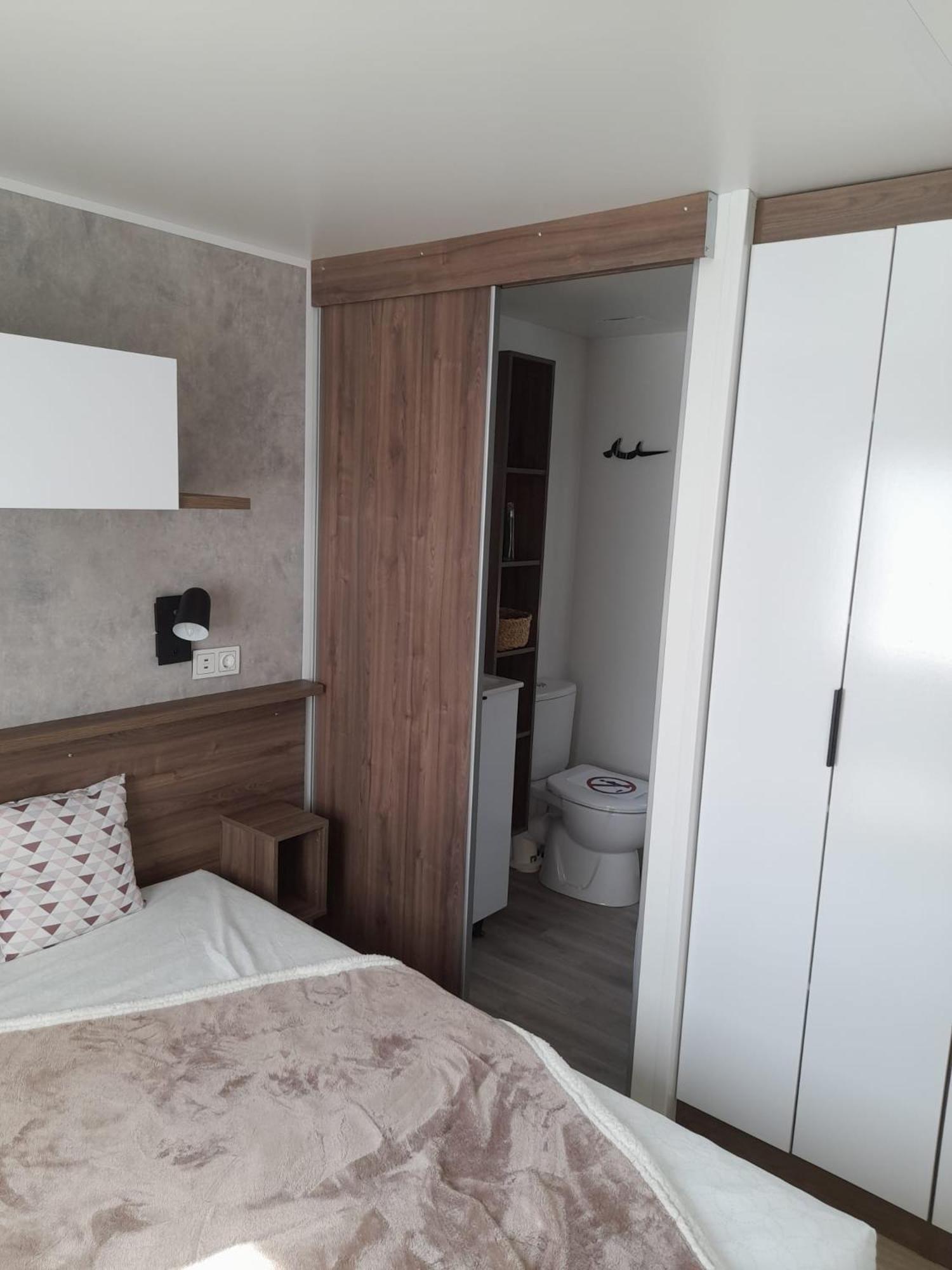 Camping La Carabasse Vias Eksteriør billede