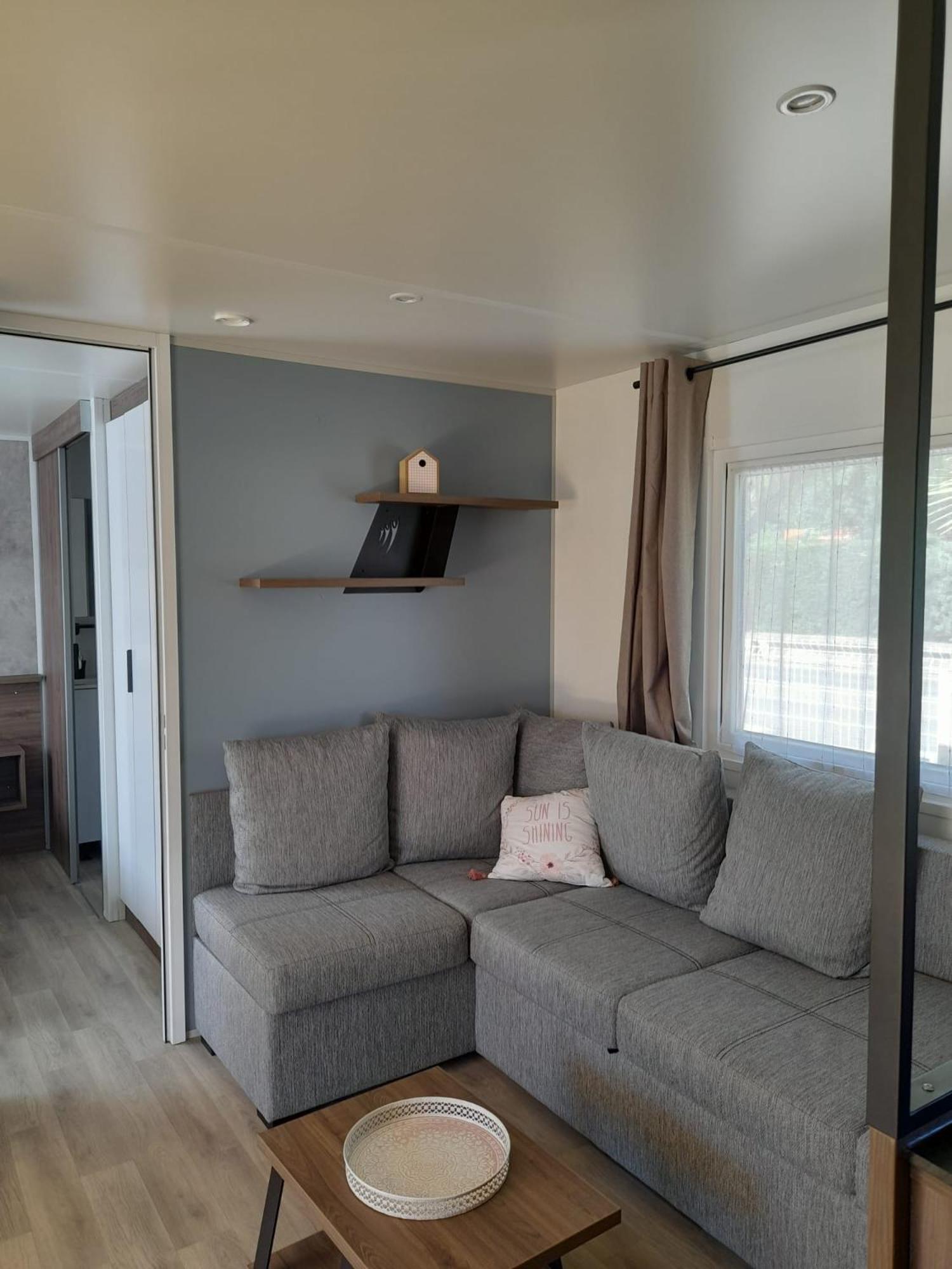 Camping La Carabasse Vias Eksteriør billede