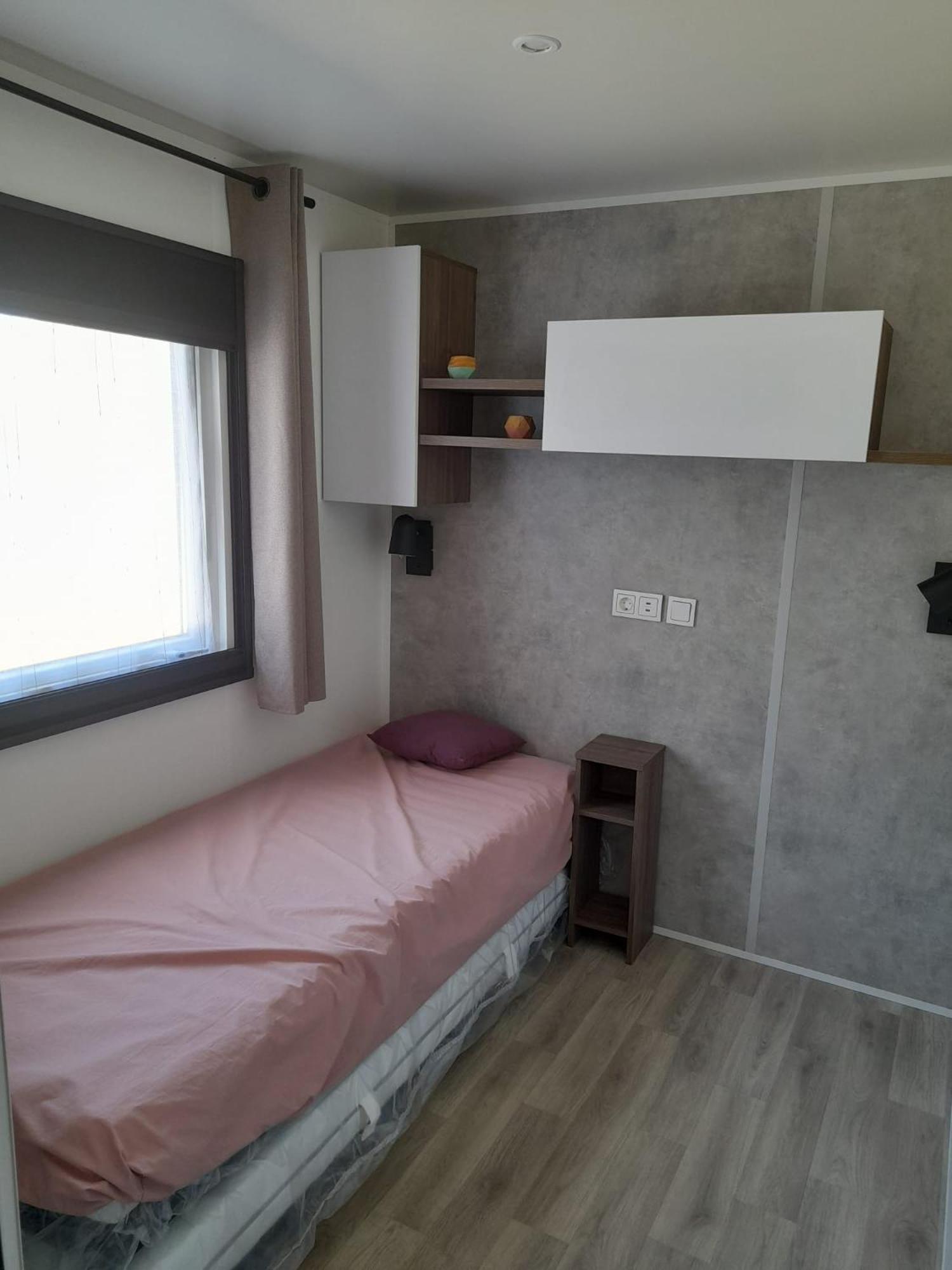 Camping La Carabasse Vias Eksteriør billede