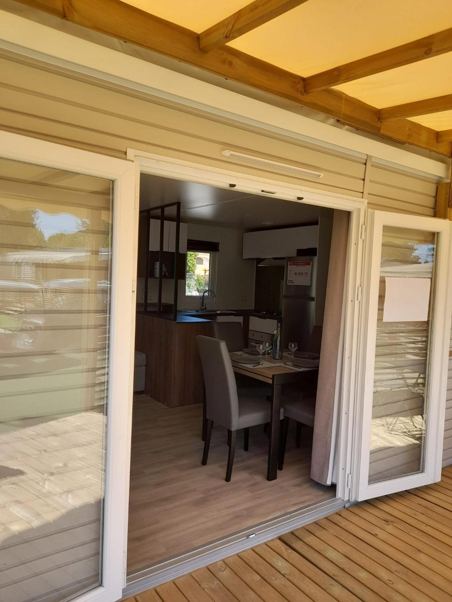 Camping La Carabasse Vias Eksteriør billede